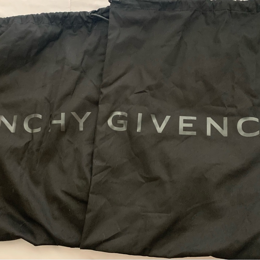 Givenchy Sneaker 7 - Picture 15 of 15